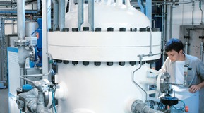 High-pressure quenching chamber being used for heat treatment