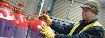 Ethylene (Ethene) cylinder handling at Immingham, UK